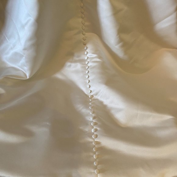 NEW W/TAGS WEDDING DRESS KLEINFELD- Off the Shoulder Satin Gown by Rita Venieris - Picture 8 of 10